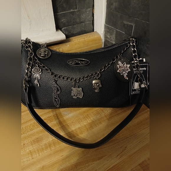 Ed Hardy NWT Black Shoulder/Crossbody Bag With Silver Bag Chain - Picture 1 of 9